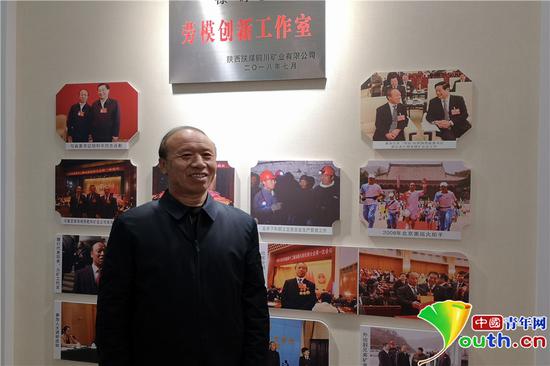 全國(guó)勞動(dòng)模范、銅川礦業(yè)公司下石節(jié)煤礦綜掘二隊(duì)黨支部書(shū)記徐群賢。閻夢(mèng)圓　攝