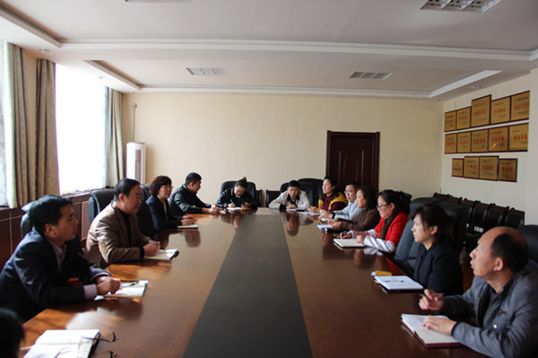 銅富公司黨委中心組召開擴(kuò)大會議集中學(xué)習(xí)十九大精神 銅富公司黨委中心組召開擴(kuò)大會議集中學(xué)習(xí)十九大精神